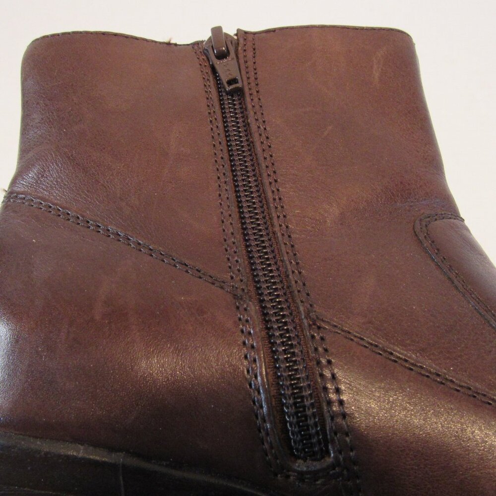 Clarks Bendables Dark Brown Side Zip Heeled Ankle Boots Size 8M - Picture 7 of 11